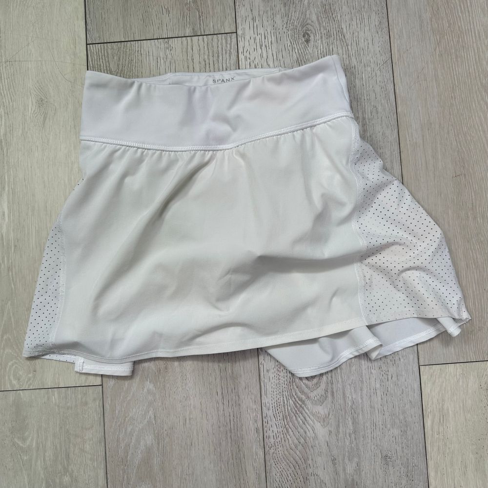 Spanx get moving athleisure activewear white Tennis skort size xs